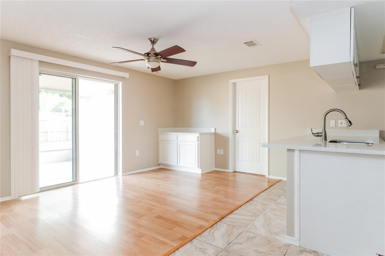 Image 7 of 16 For 8120 Blue Finch Way