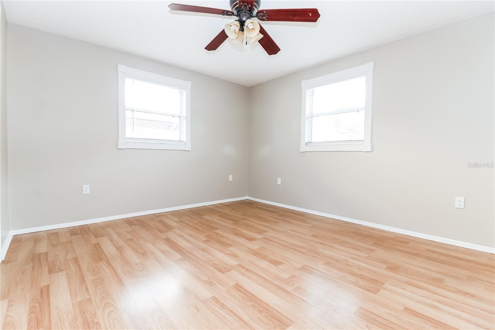Image 9 of 16 For 8120 Blue Finch Way