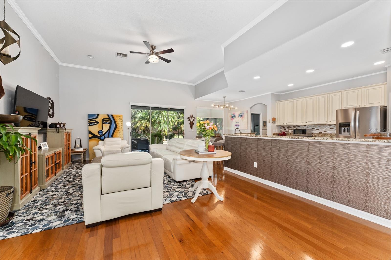 Image 16 of 48 For 13108 Lakeshore Grove Drive
