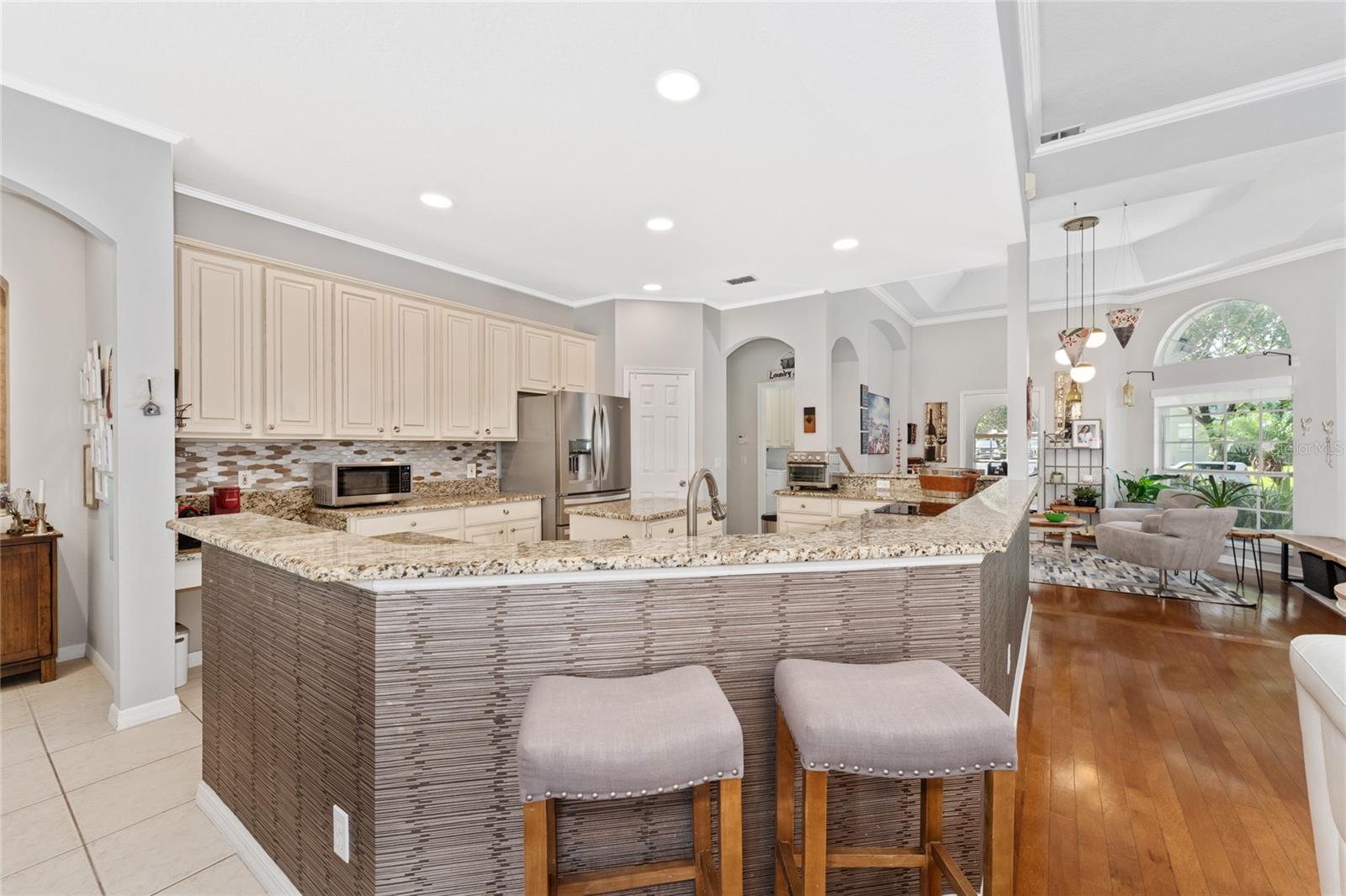 Image 19 of 48 For 13108 Lakeshore Grove Drive