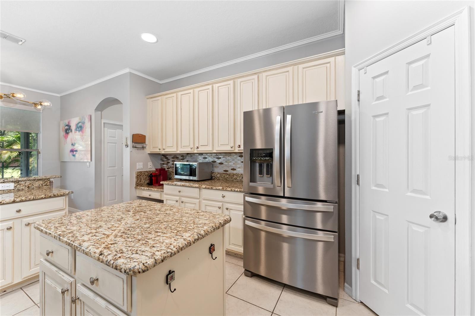 Image 21 of 48 For 13108 Lakeshore Grove Drive