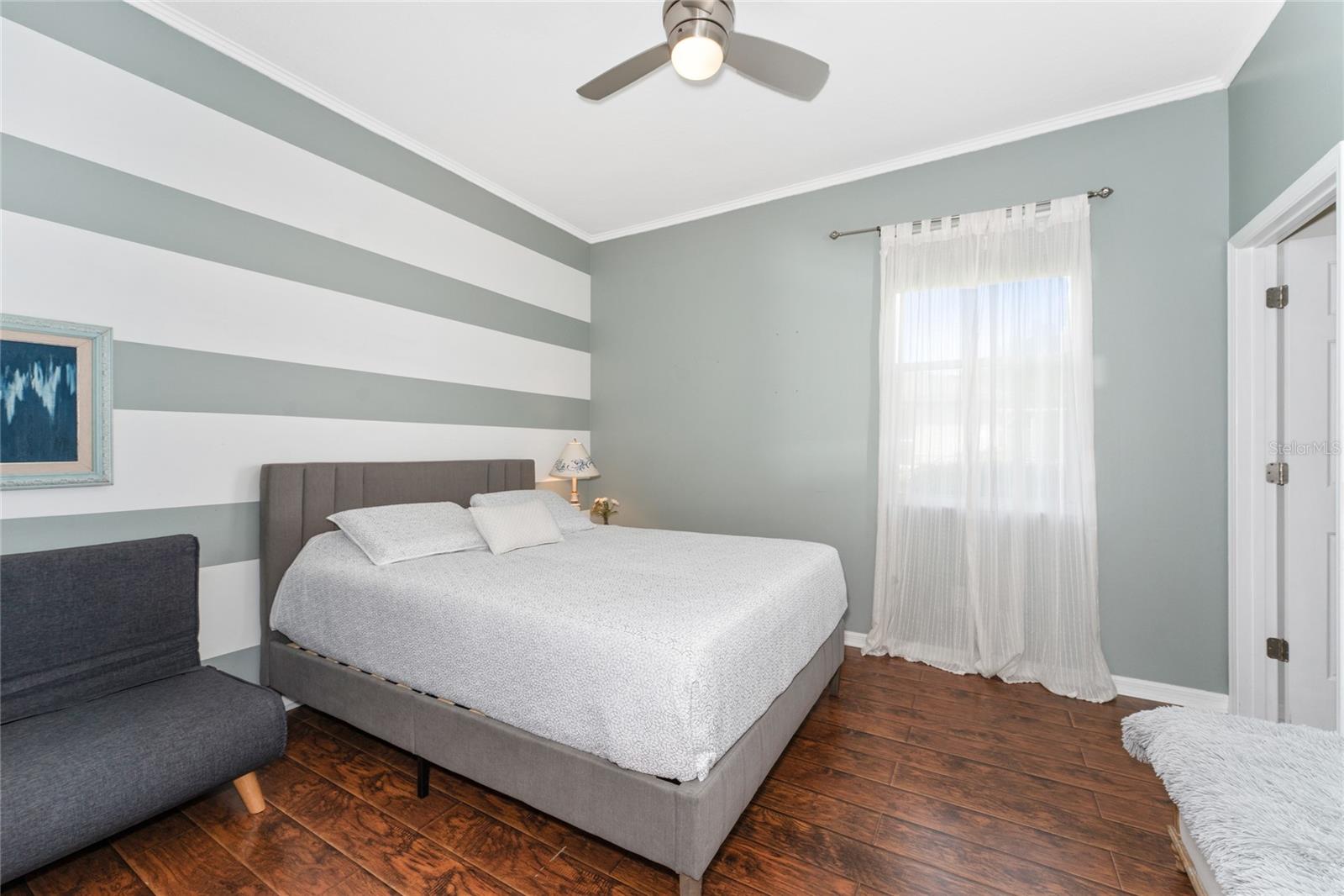 Image 31 of 48 For 13108 Lakeshore Grove Drive