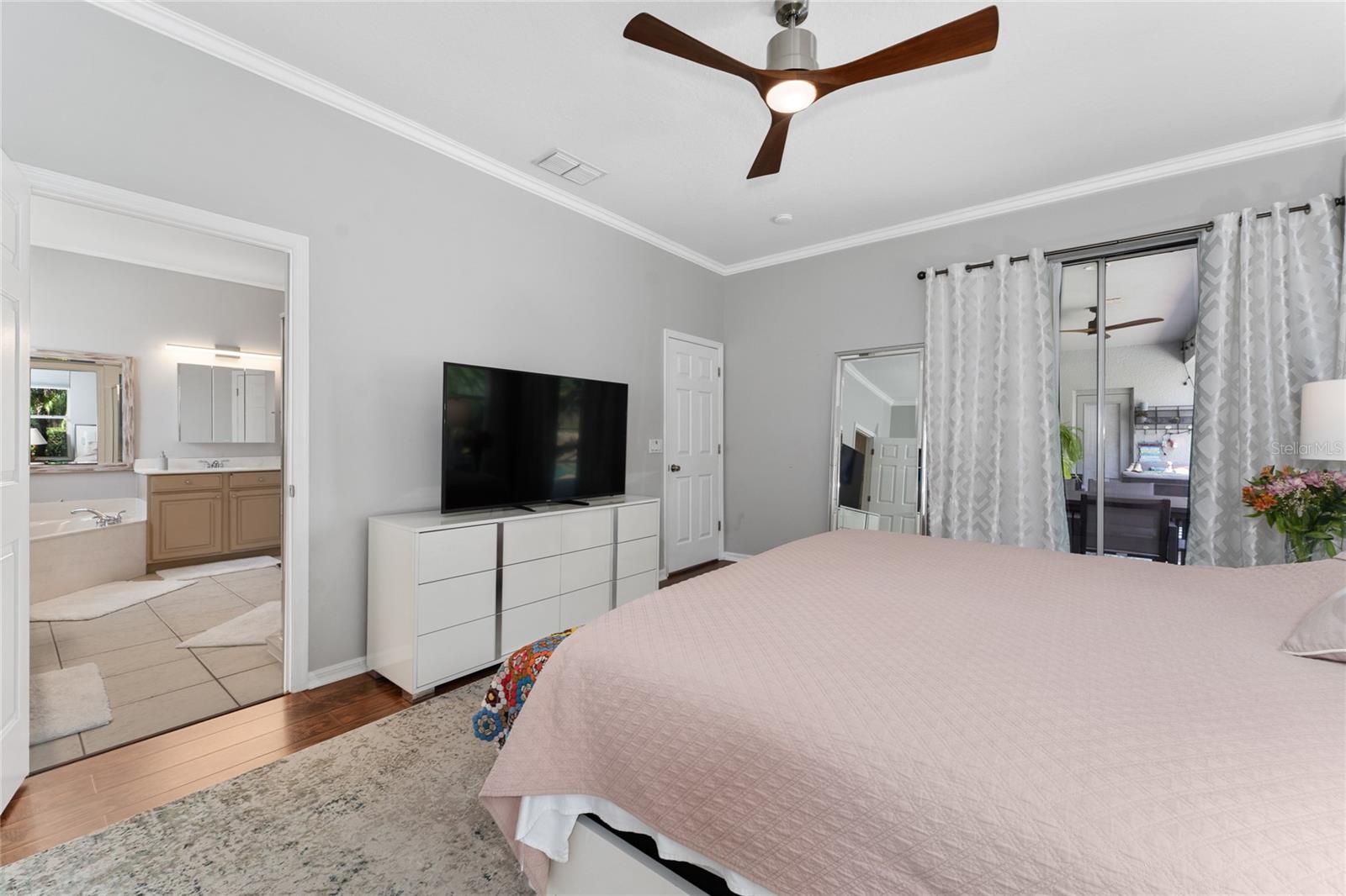 Image 34 of 48 For 13108 Lakeshore Grove Drive