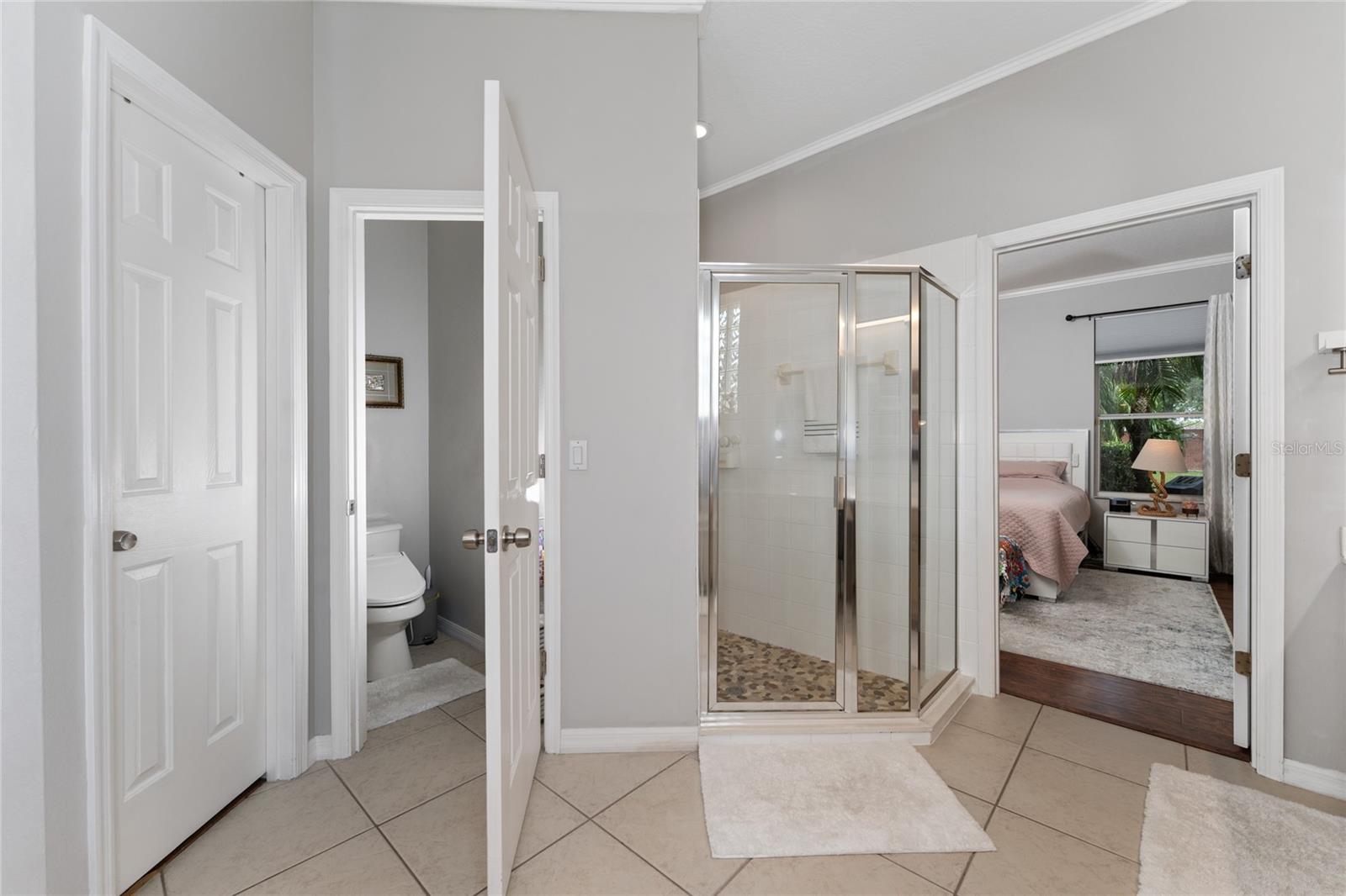 Image 36 of 48 For 13108 Lakeshore Grove Drive
