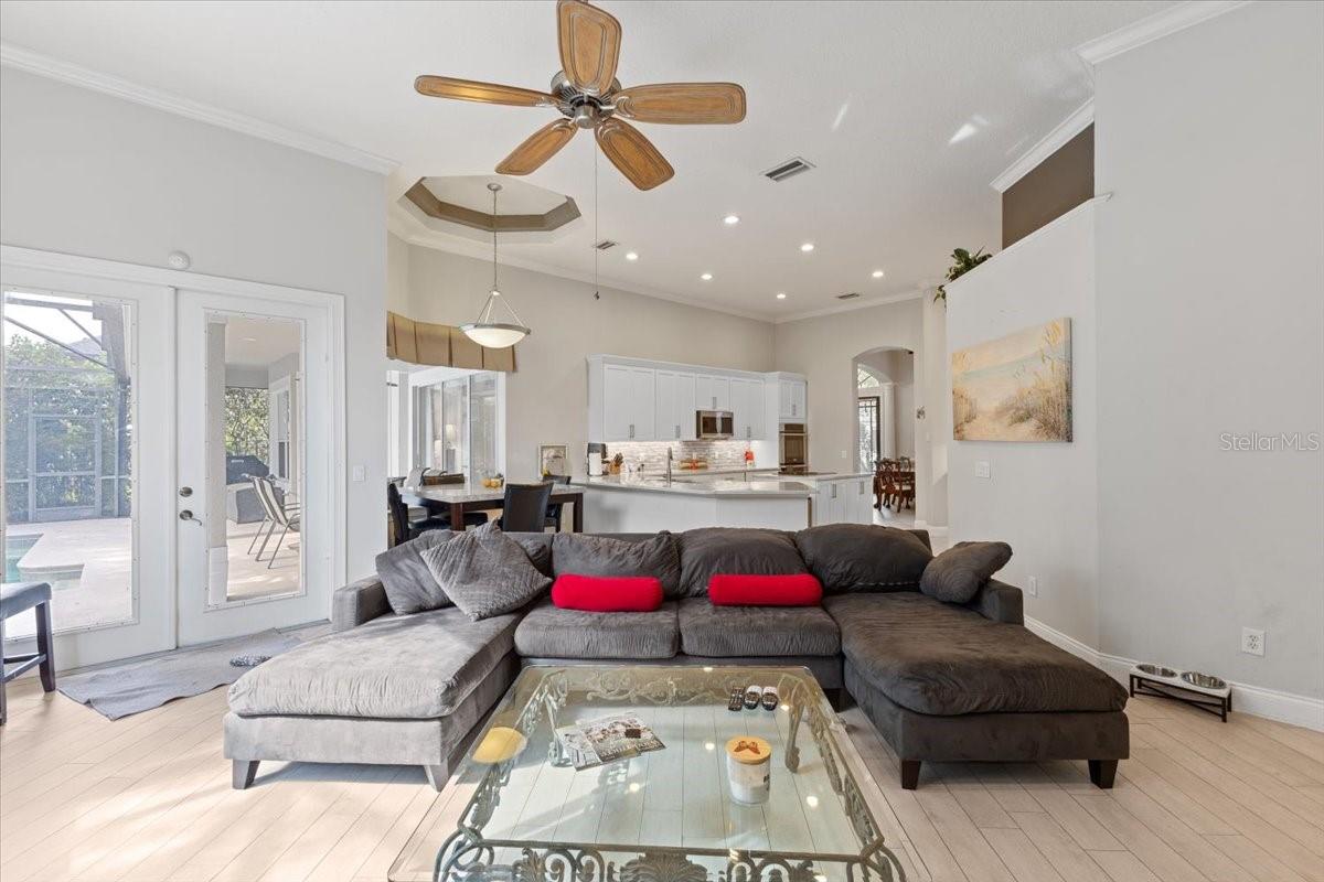 Image 10 of 36 For 2046 Westover Reserve Boulevard