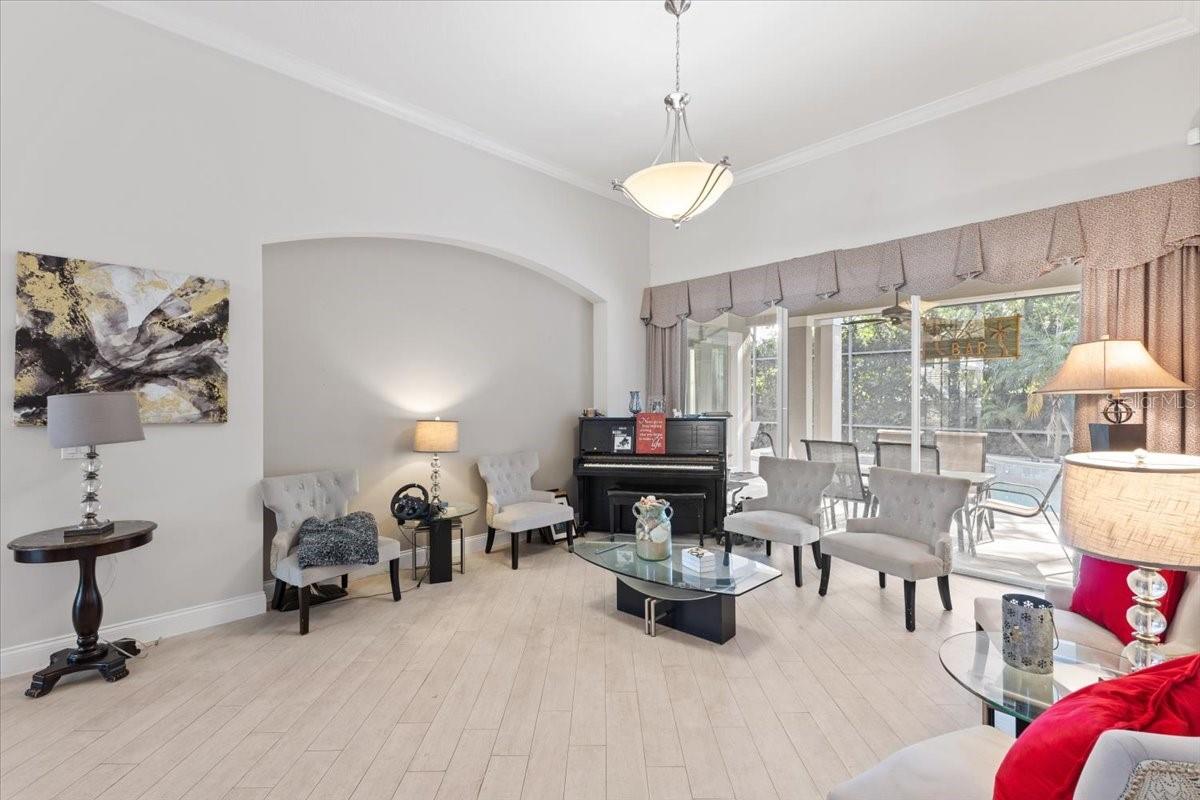 Image 3 of 36 For 2046 Westover Reserve Boulevard