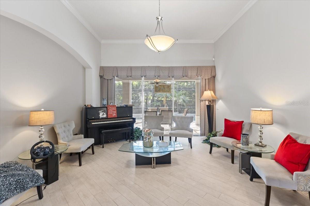 Image 4 of 36 For 2046 Westover Reserve Boulevard