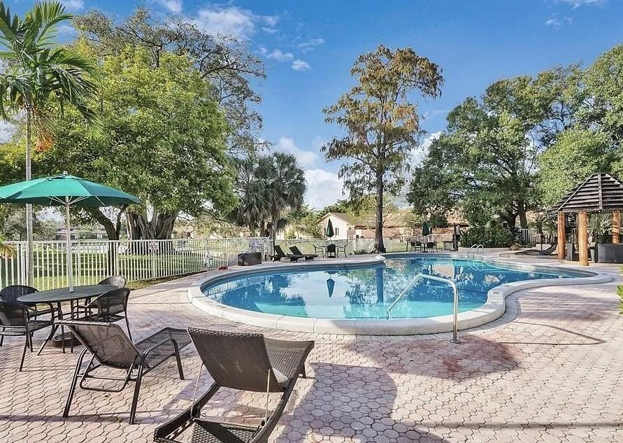 Image 4 of 28 For 3044 Oakland Forest Drive 2403