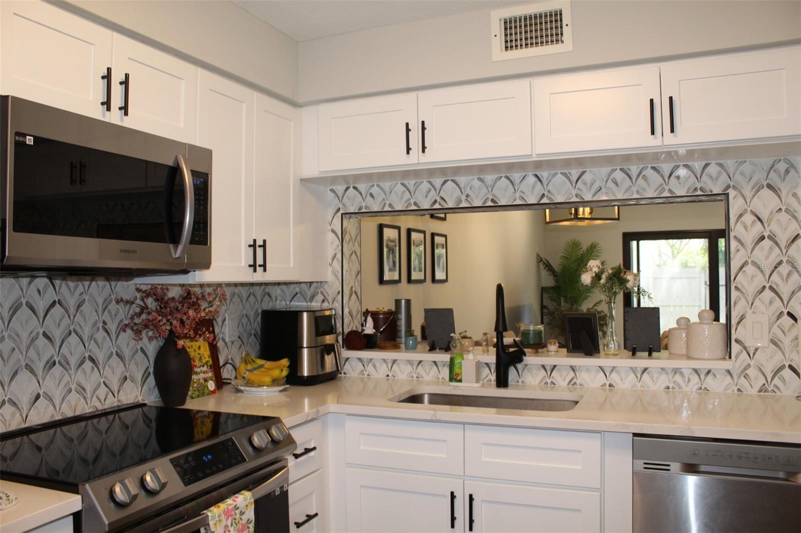Image 9 of 28 For 3044 Oakland Forest Drive 2403