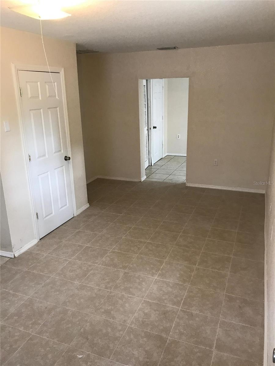 Image 4 of 6 For 555 Voorhis Avenue