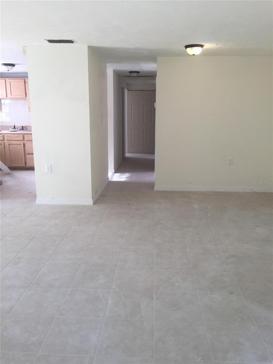 Image 9 of 10 For 1049 Terry Avenue