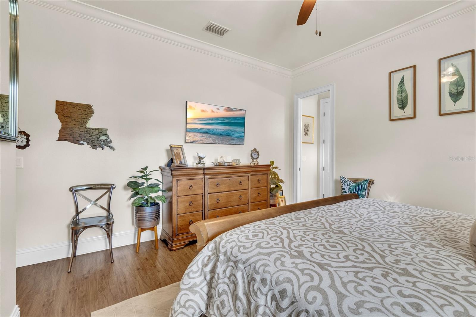 Image 38 of 93 For 9729 Lake Hugh Drive