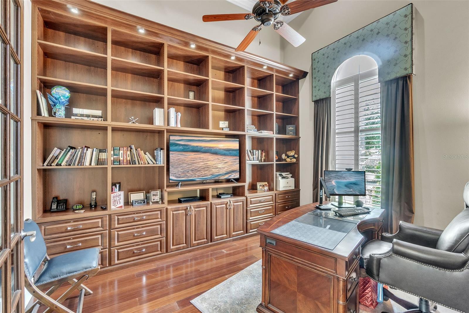 Image 41 of 93 For 9729 Lake Hugh Drive