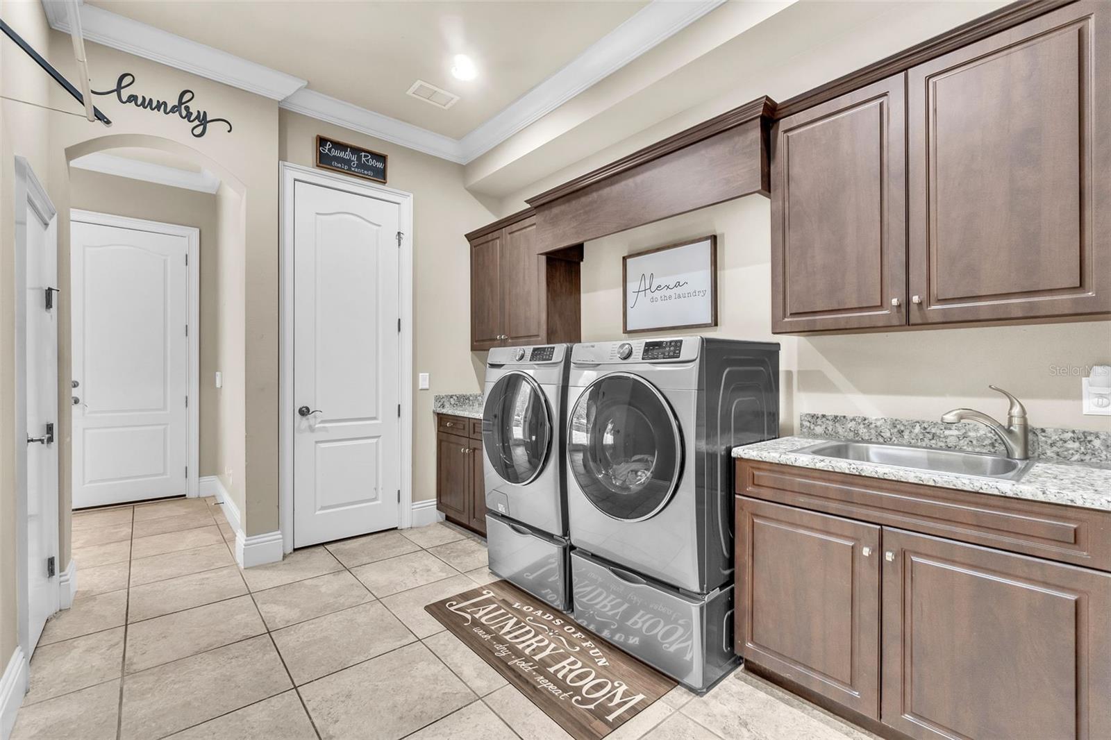 Image 49 of 93 For 9729 Lake Hugh Drive