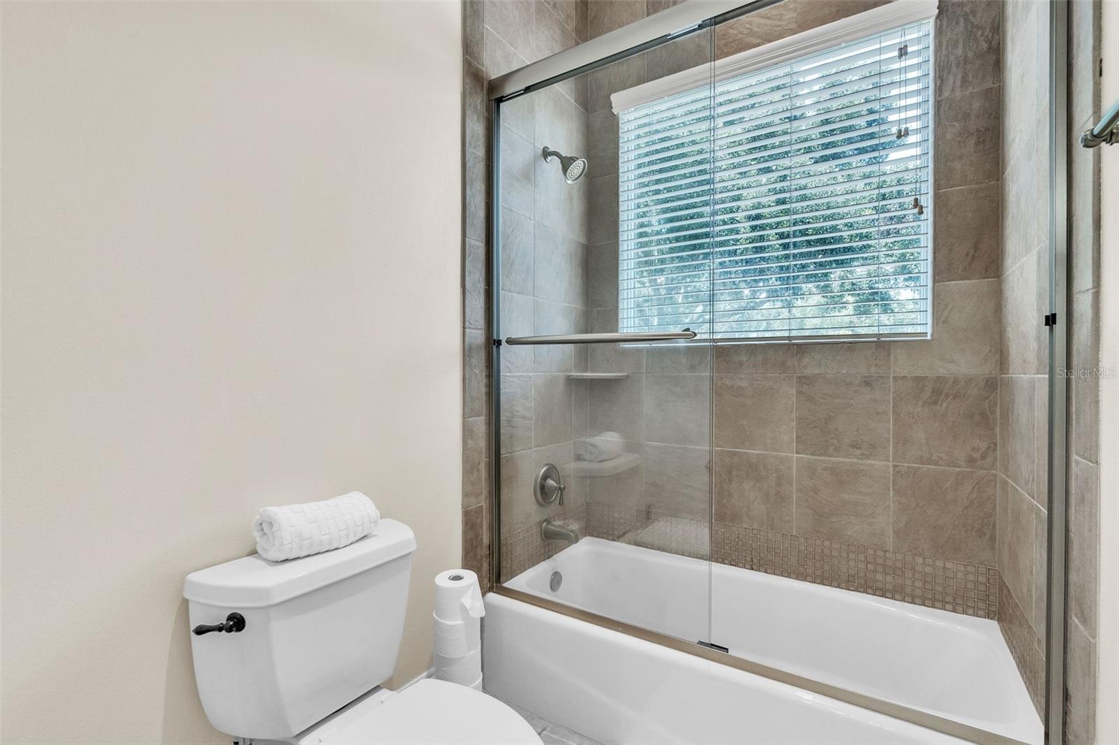 Image 63 of 93 For 9729 Lake Hugh Drive