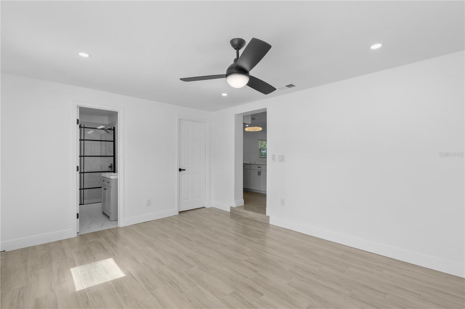 Image 14 of 32 For 7701 Cassino Avenue