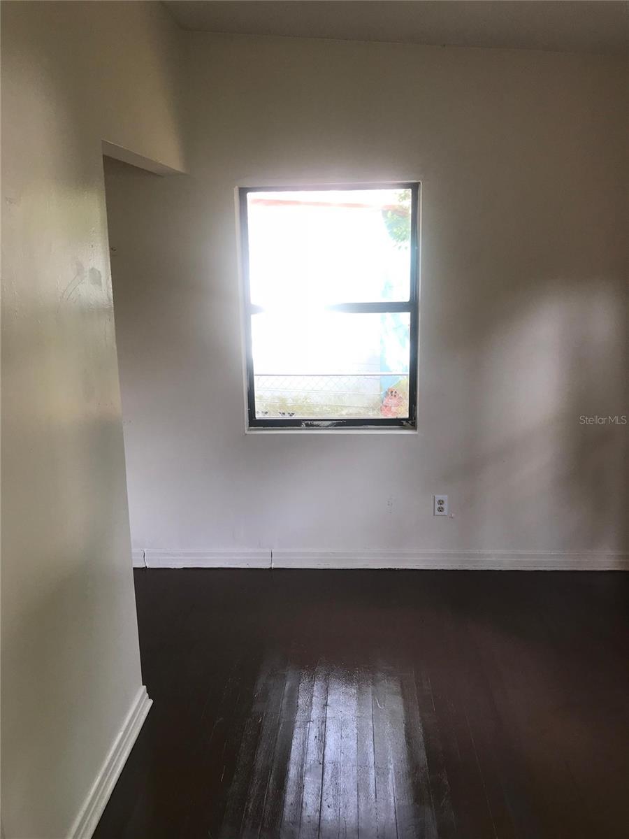 Image 8 of 10 For 6128 Strawflower Place