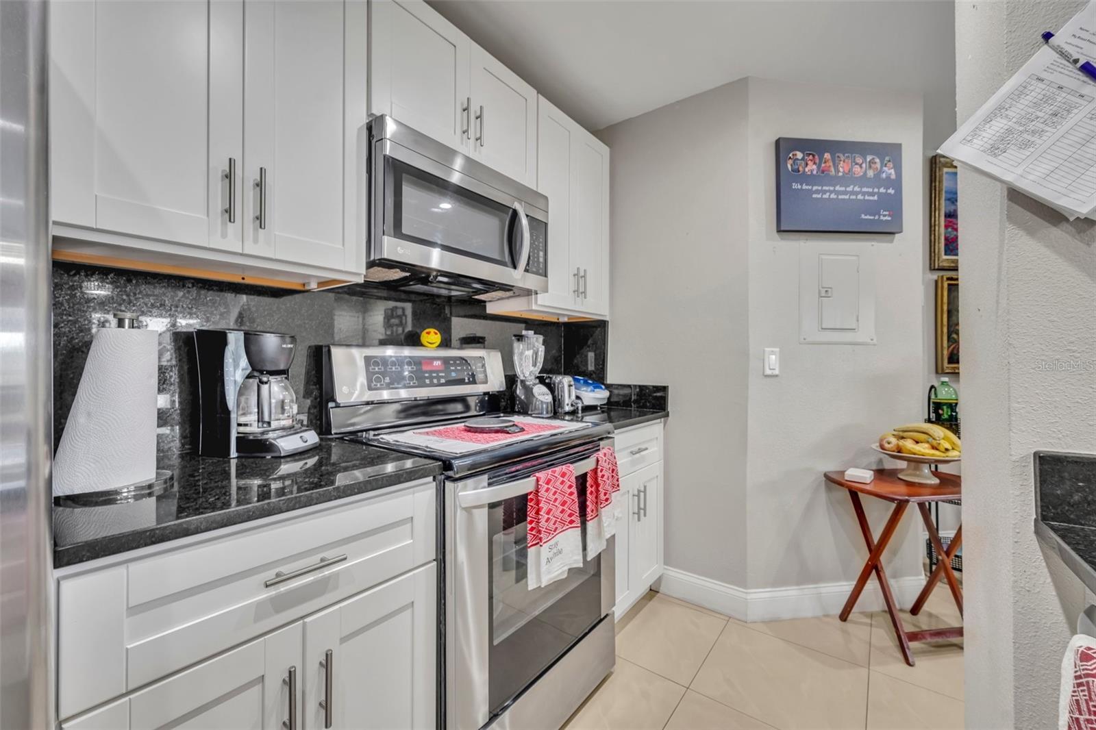 Image 12 of 23 For 4740 Walden Circle 28