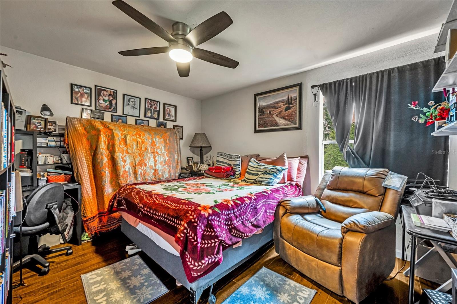 Image 13 of 23 For 4740 Walden Circle 28