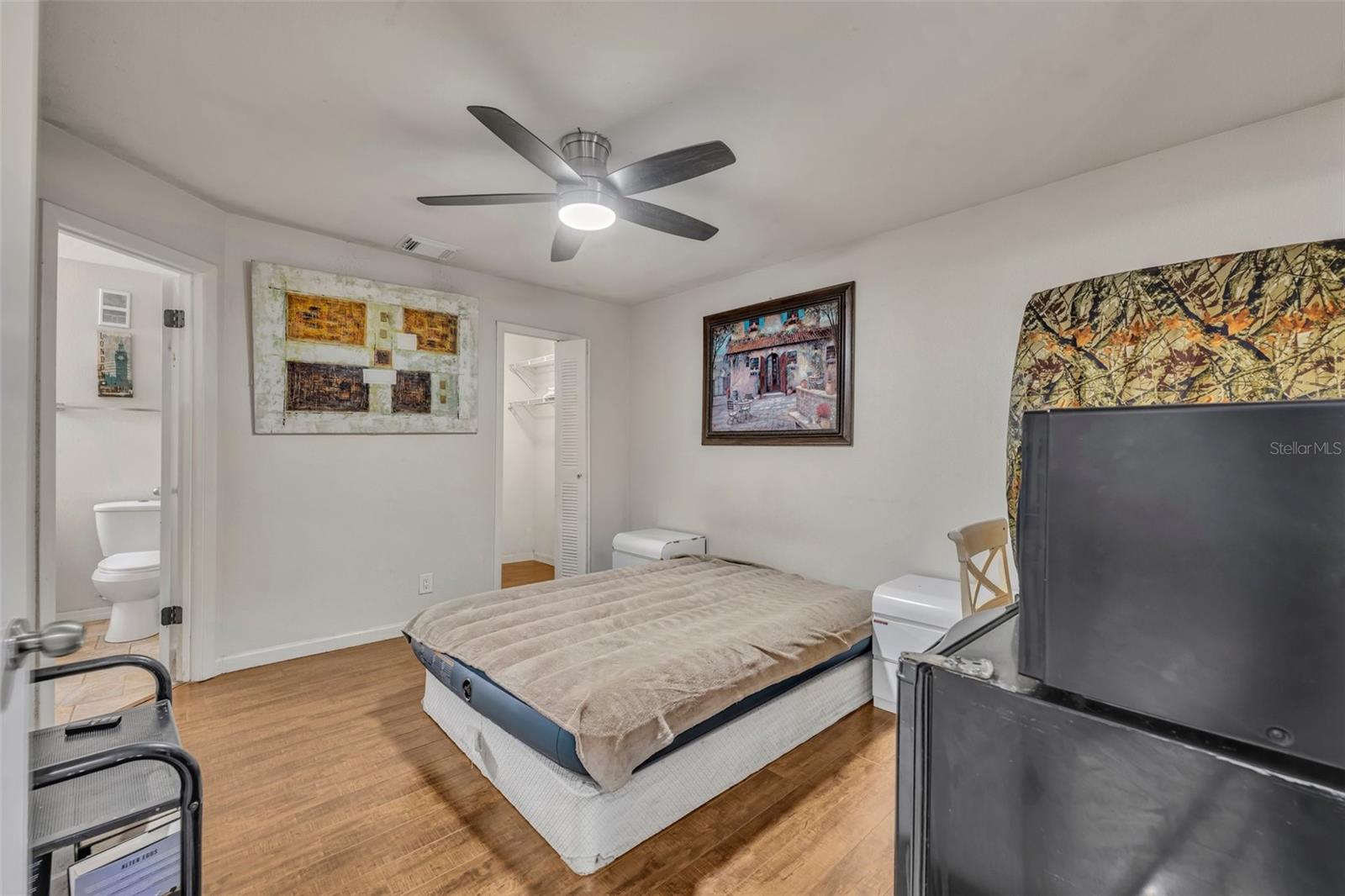 Image 16 of 23 For 4740 Walden Circle 28