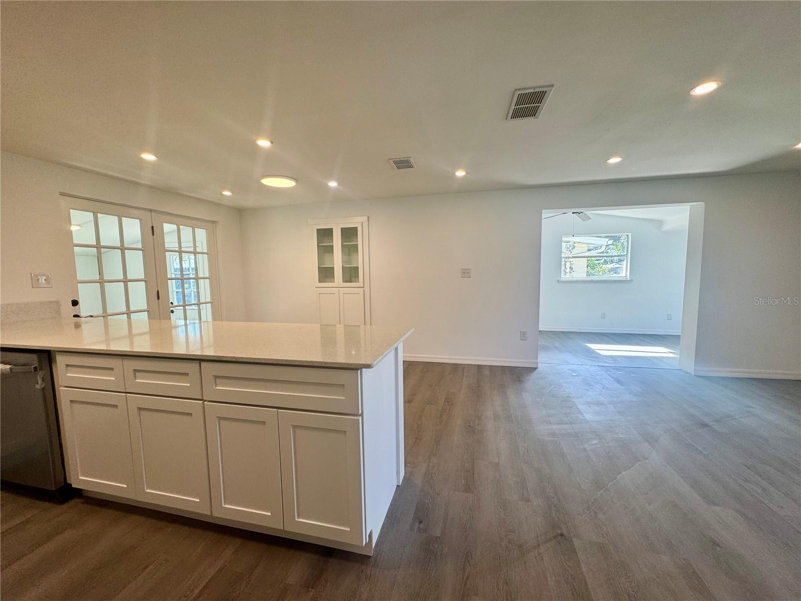 Image 3 of 25 For 804 Starke Lake Circle