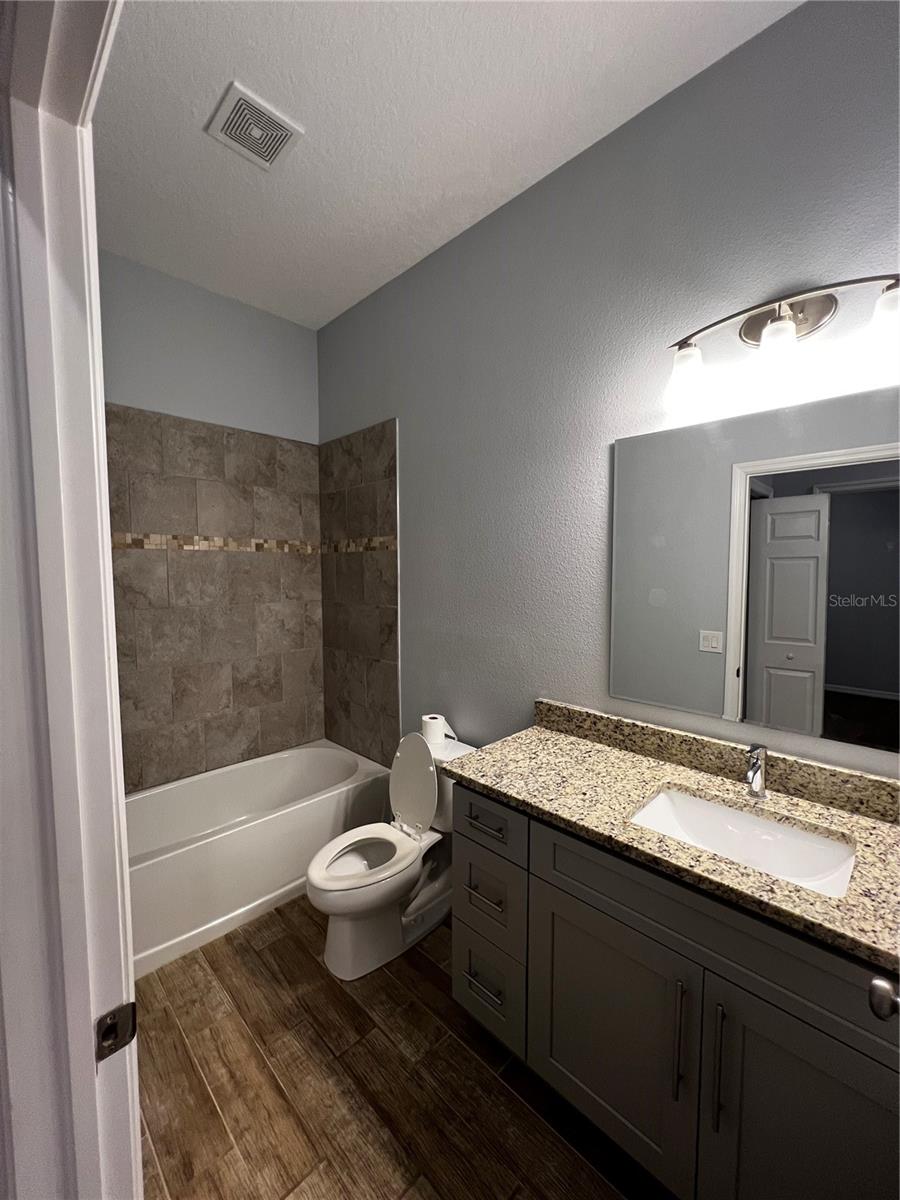 Image 18 of 23 For 567 Viceroy Court