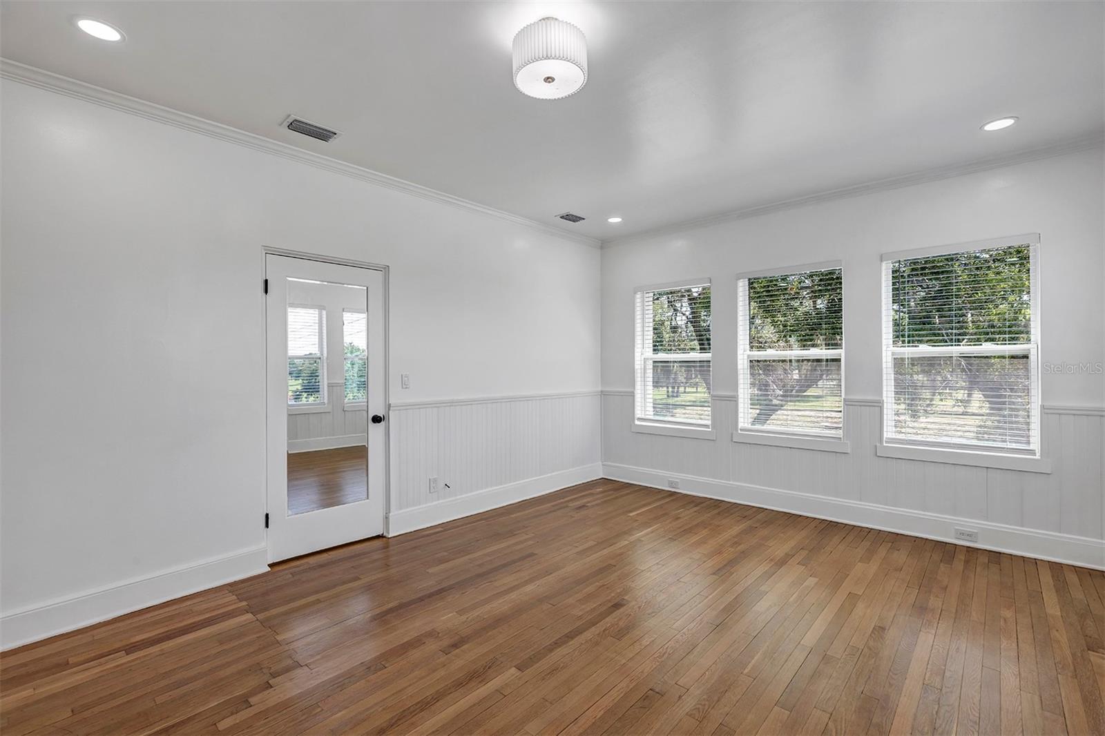 Image 13 of 27 For 802 10th Street
