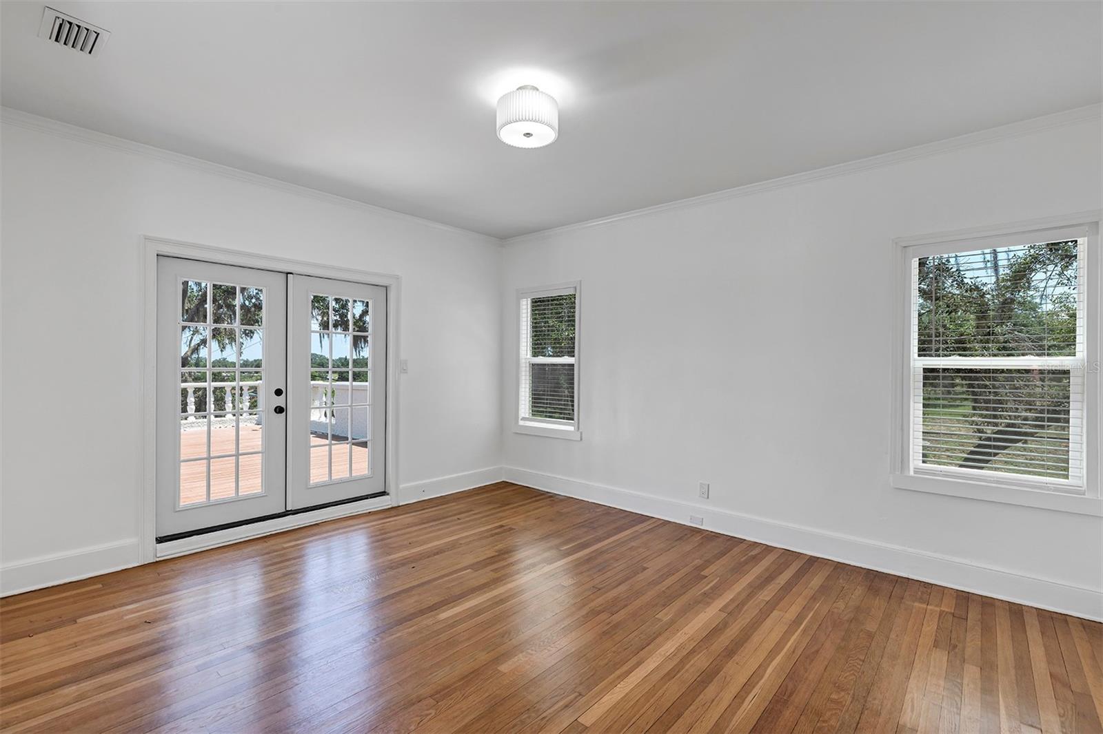 Image 16 of 27 For 802 10th Street
