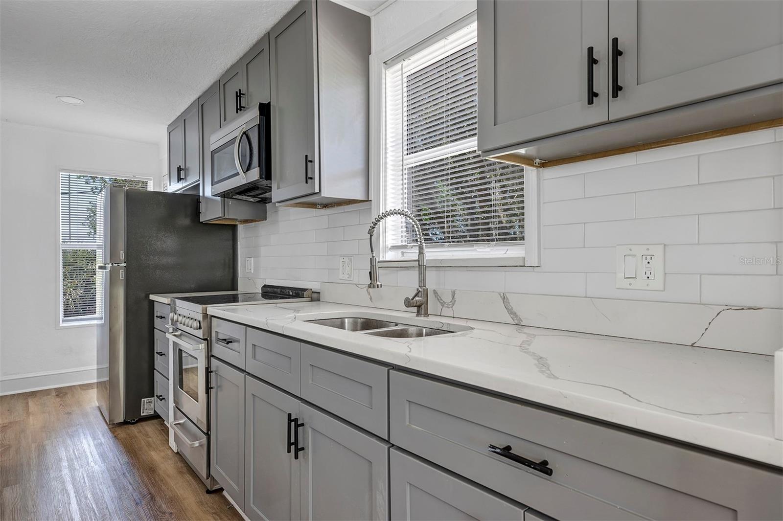 Image 22 of 27 For 802 10th Street