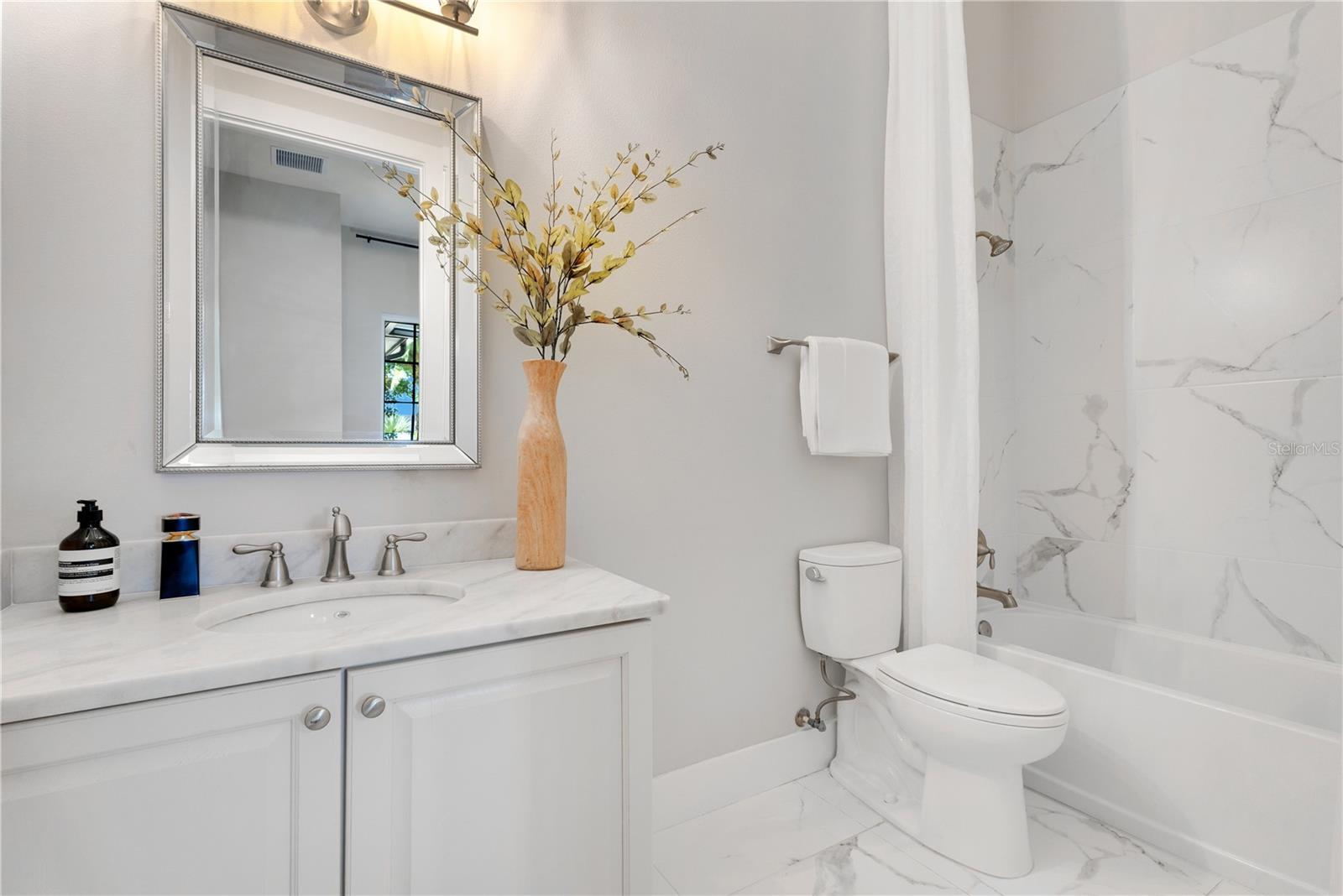 Image 73 of 100 For 5157 Latrobe Drive