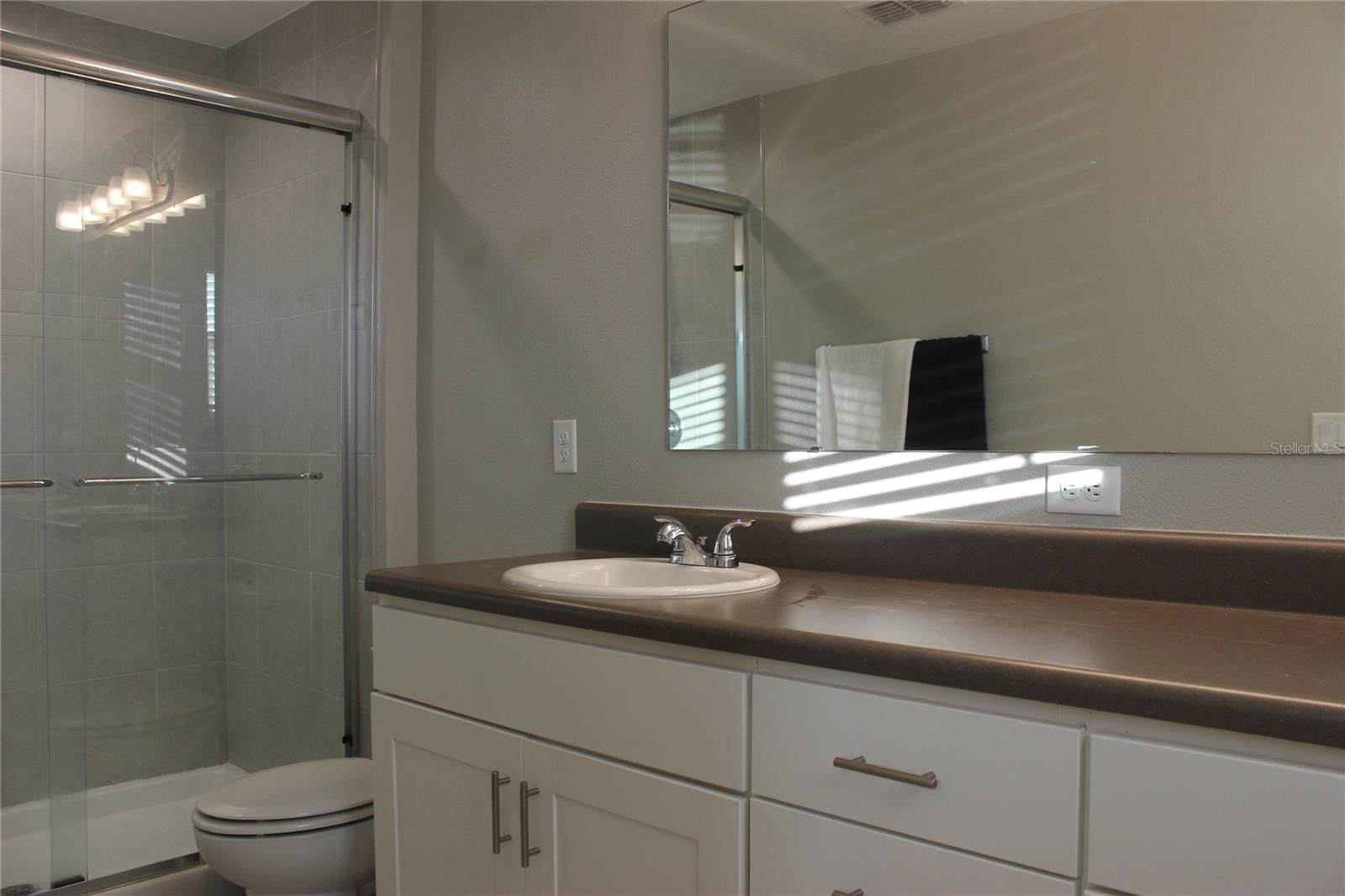 Image 11 of 20 For 228 Primrose Drive