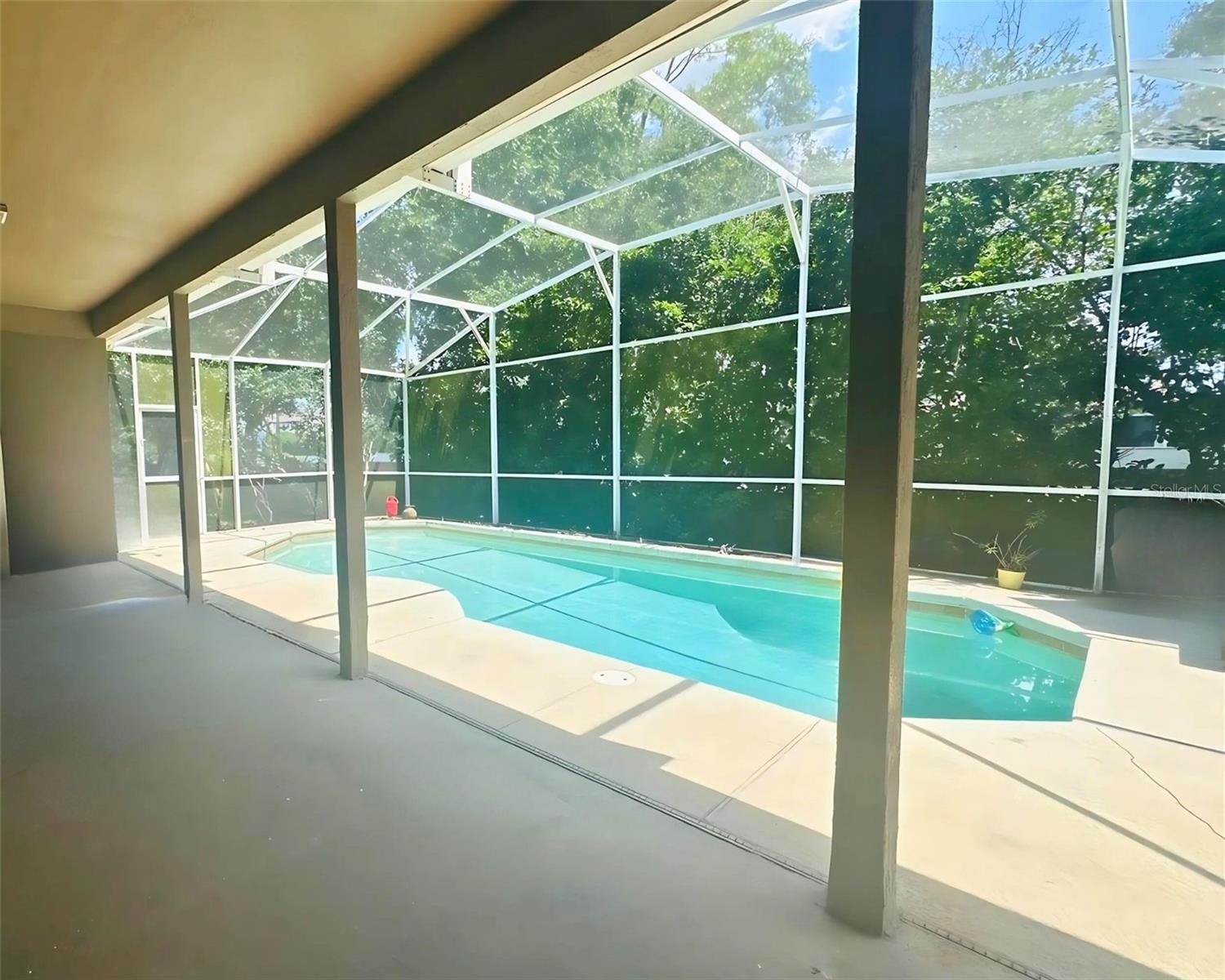 Image 2 of 8 For 8650 Tara Oaks Court