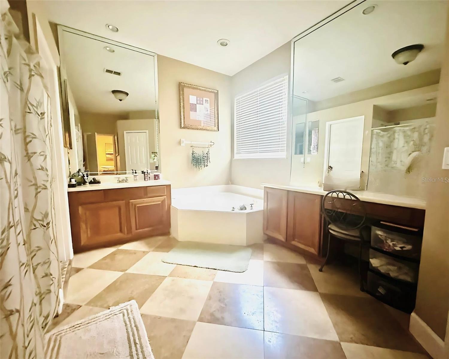 Image 6 of 8 For 8650 Tara Oaks Court