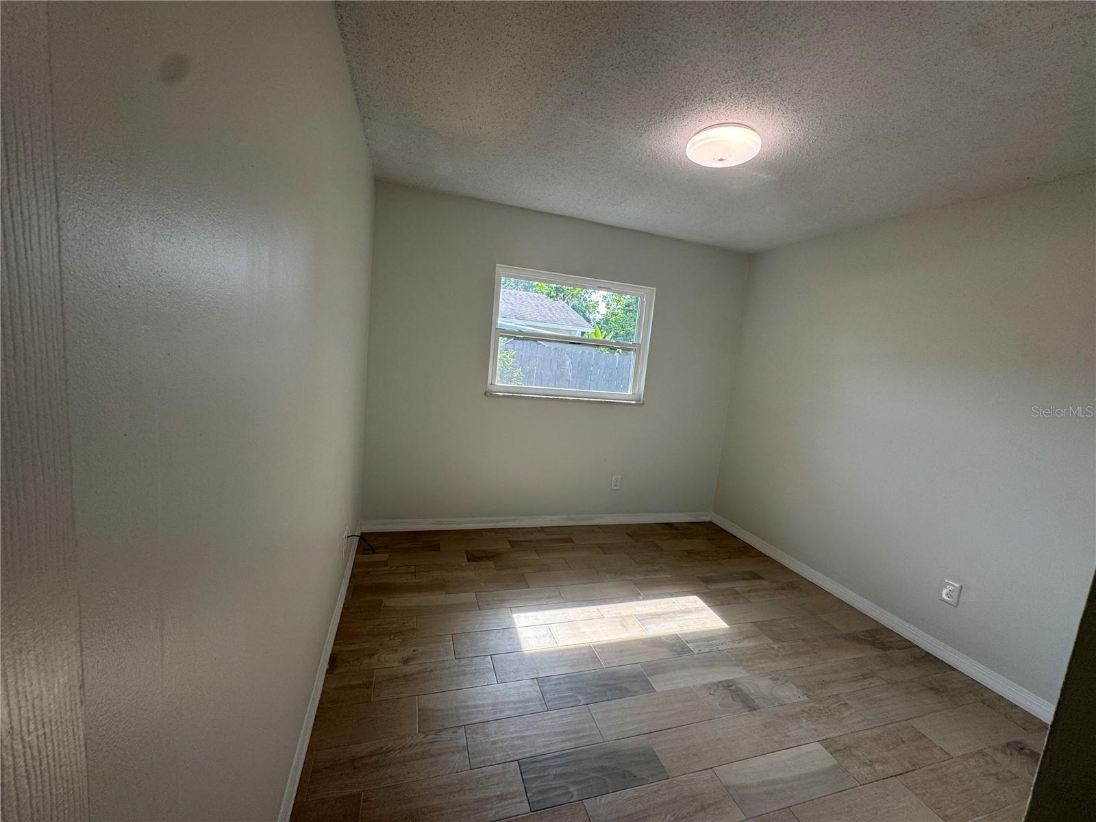 Image 11 of 21 For 685 Chelsea Road