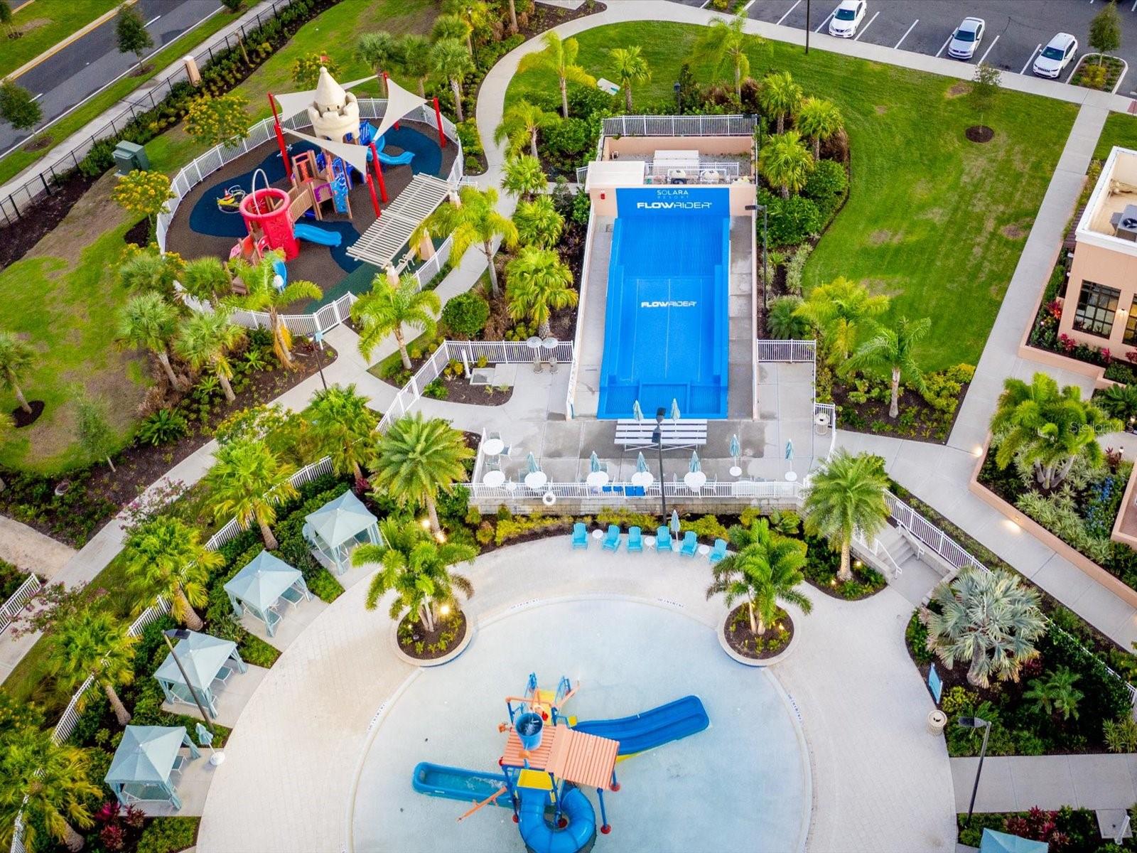 Image 43 of 56 For 1999 Tropical Palms Circle