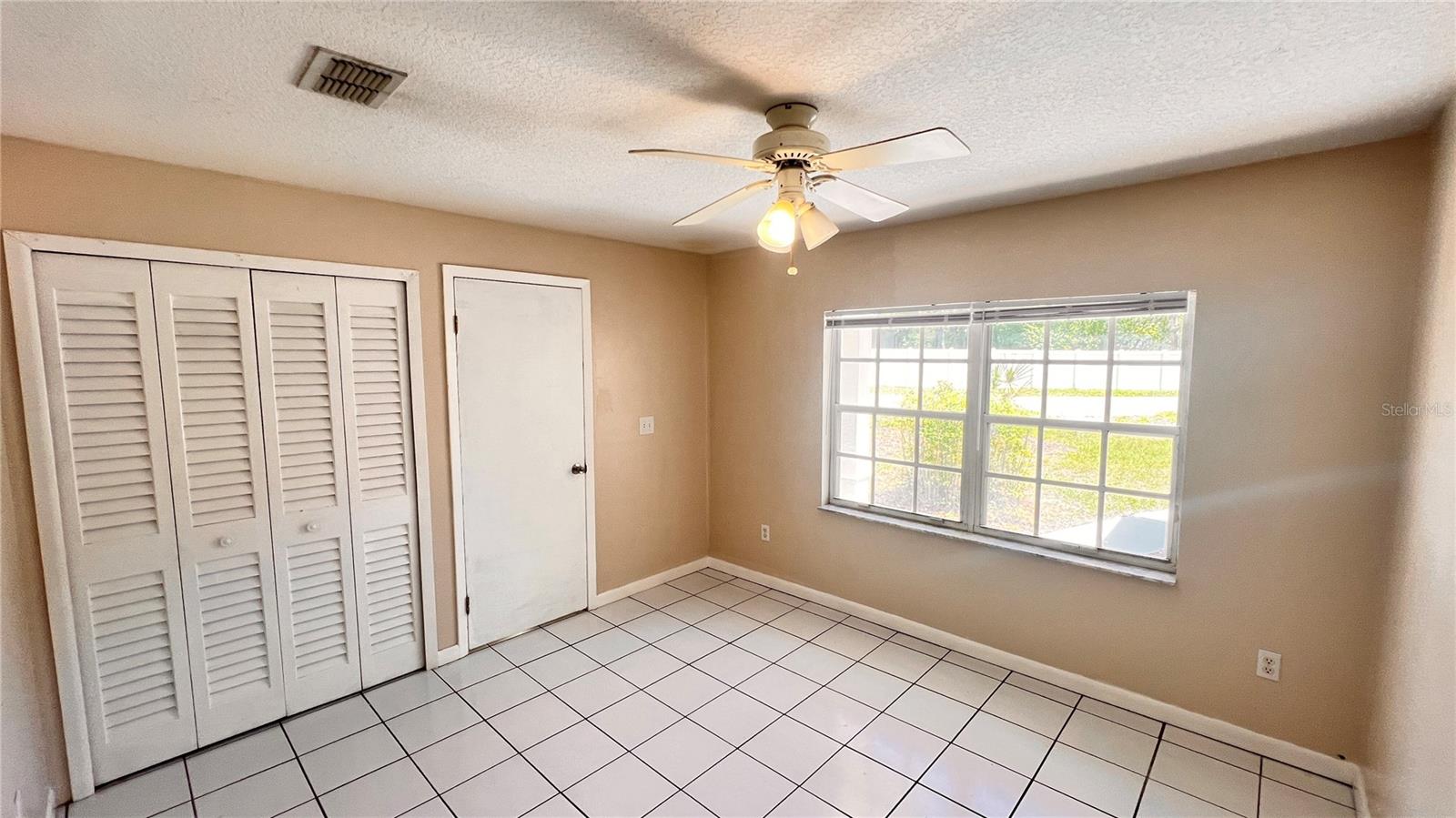 Image 10 of 46 For 611 Charles Avenue