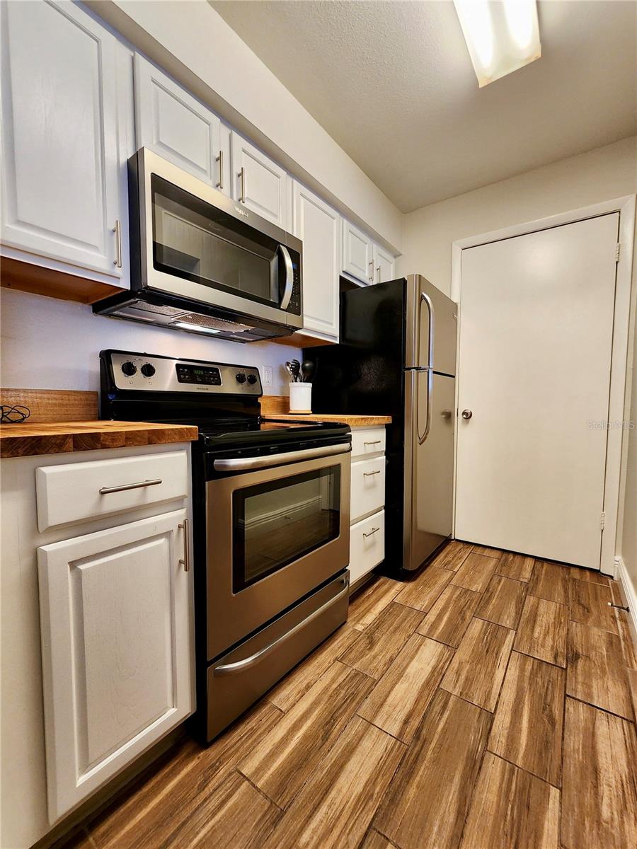Image 12 of 23 For 3020 Parkway Boulevard 204