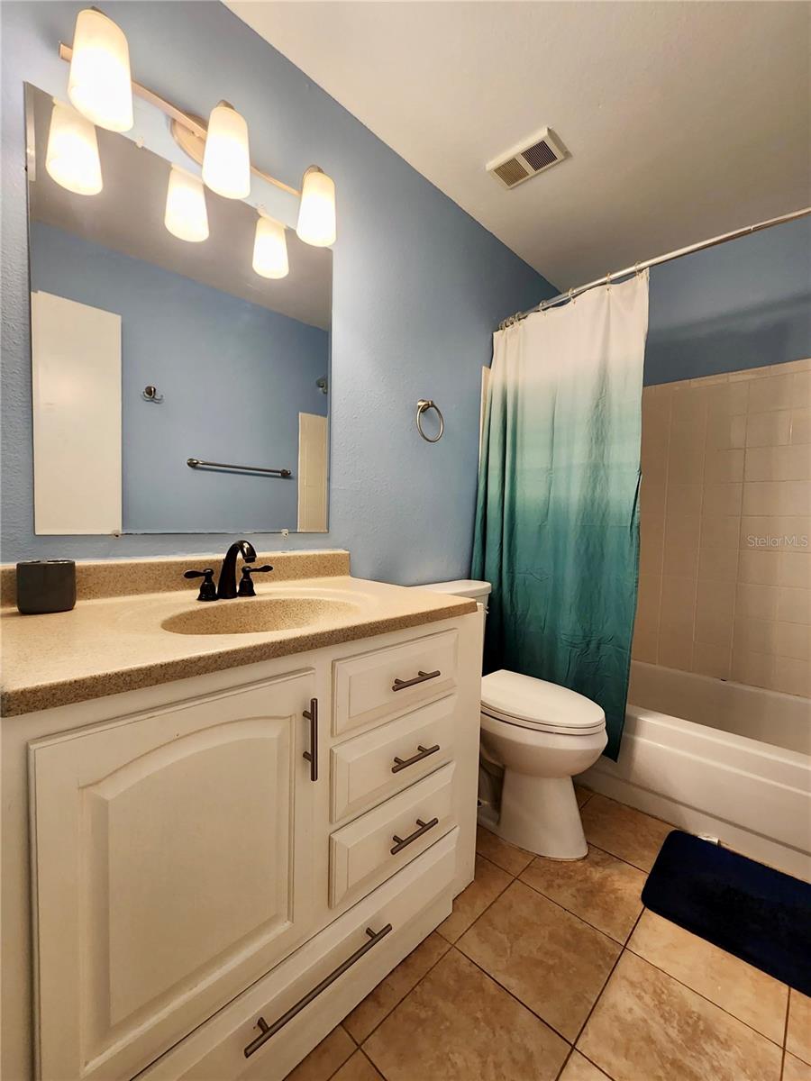 Image 16 of 23 For 3020 Parkway Boulevard 204