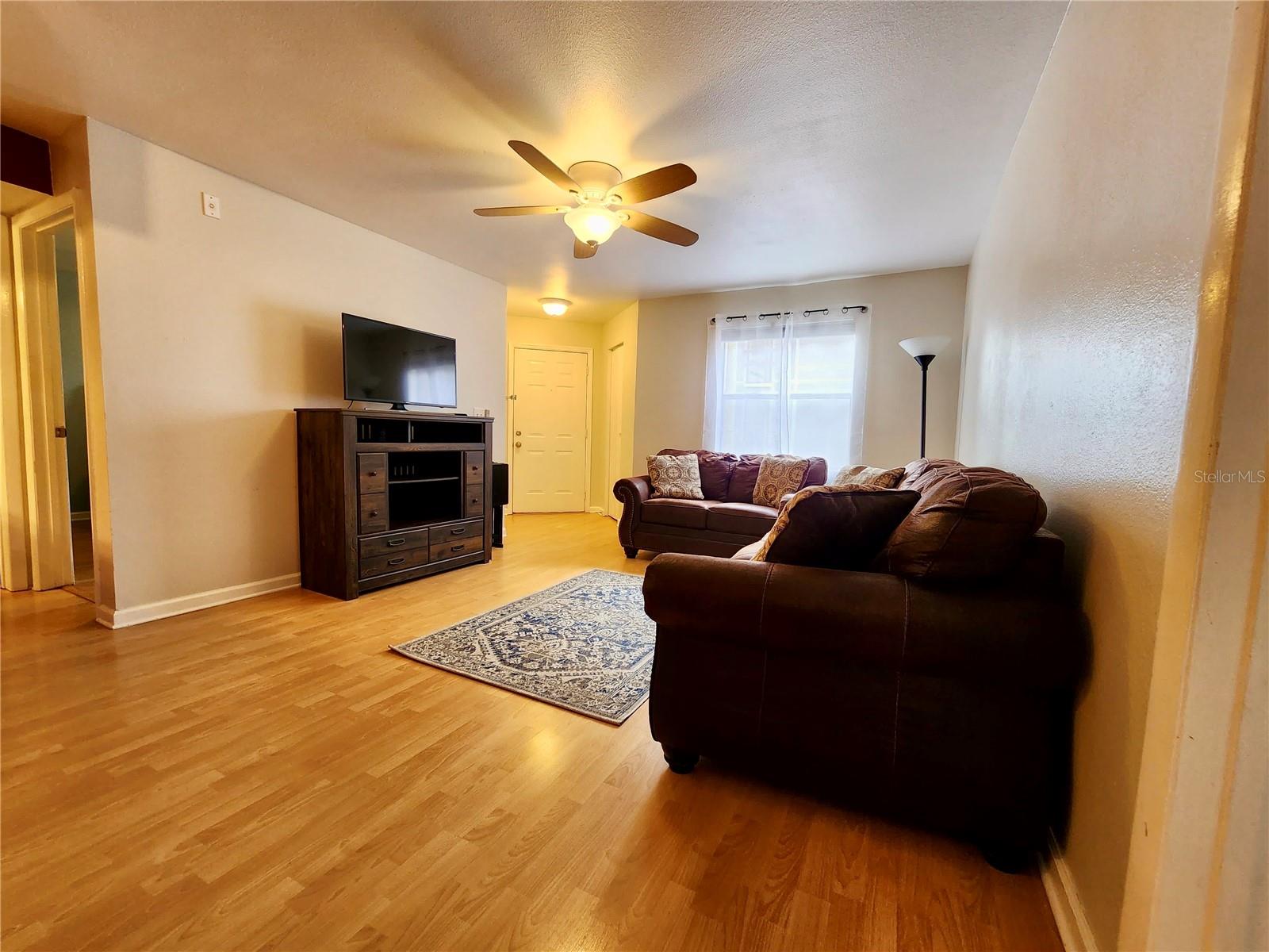 Image 5 of 23 For 3020 Parkway Boulevard 204