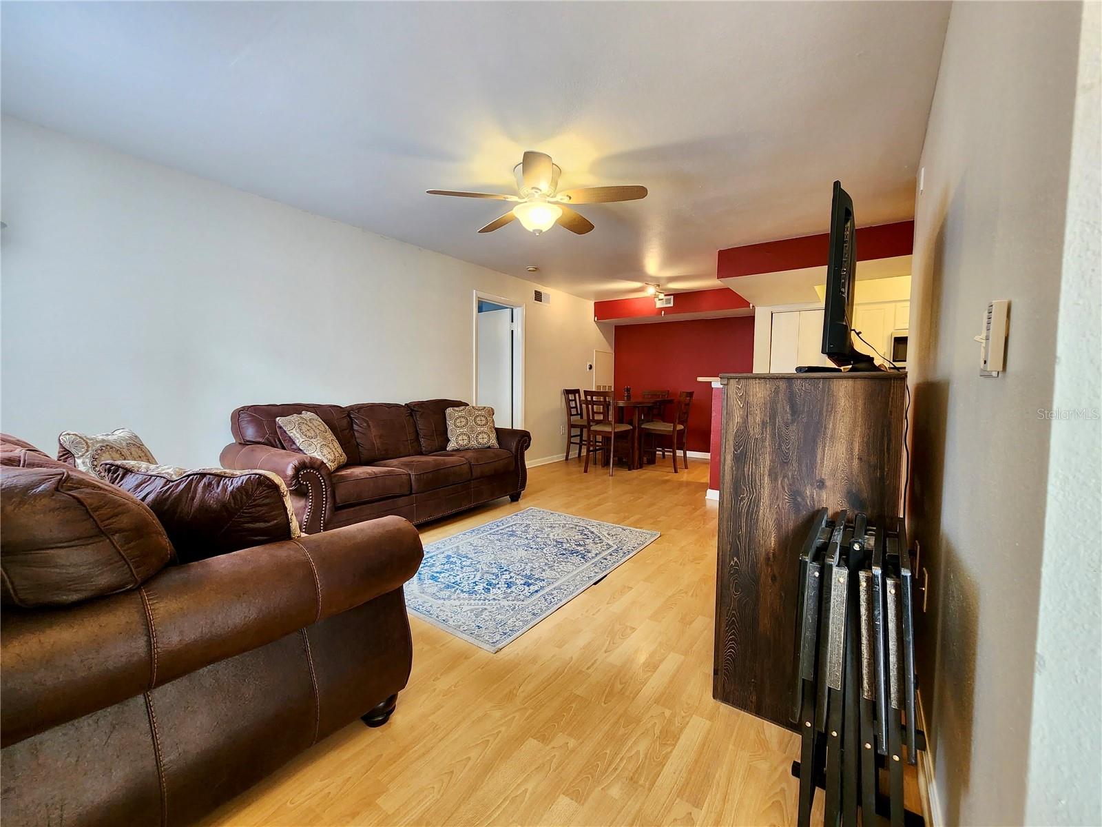 Image 6 of 23 For 3020 Parkway Boulevard 204