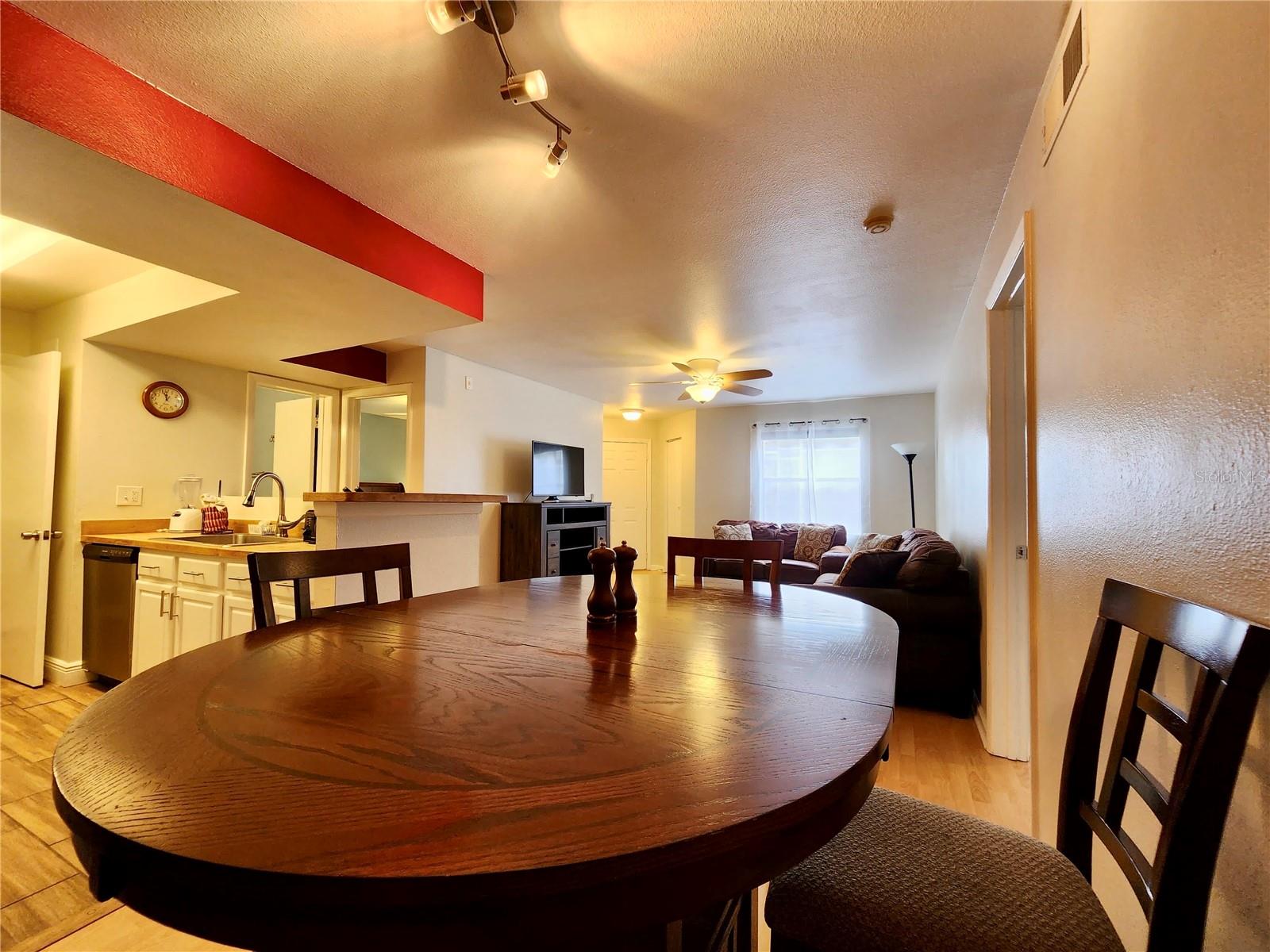 Image 7 of 23 For 3020 Parkway Boulevard 204