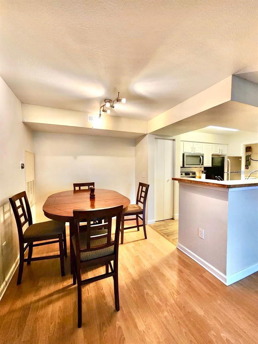 Image 8 of 23 For 3020 Parkway Boulevard 204