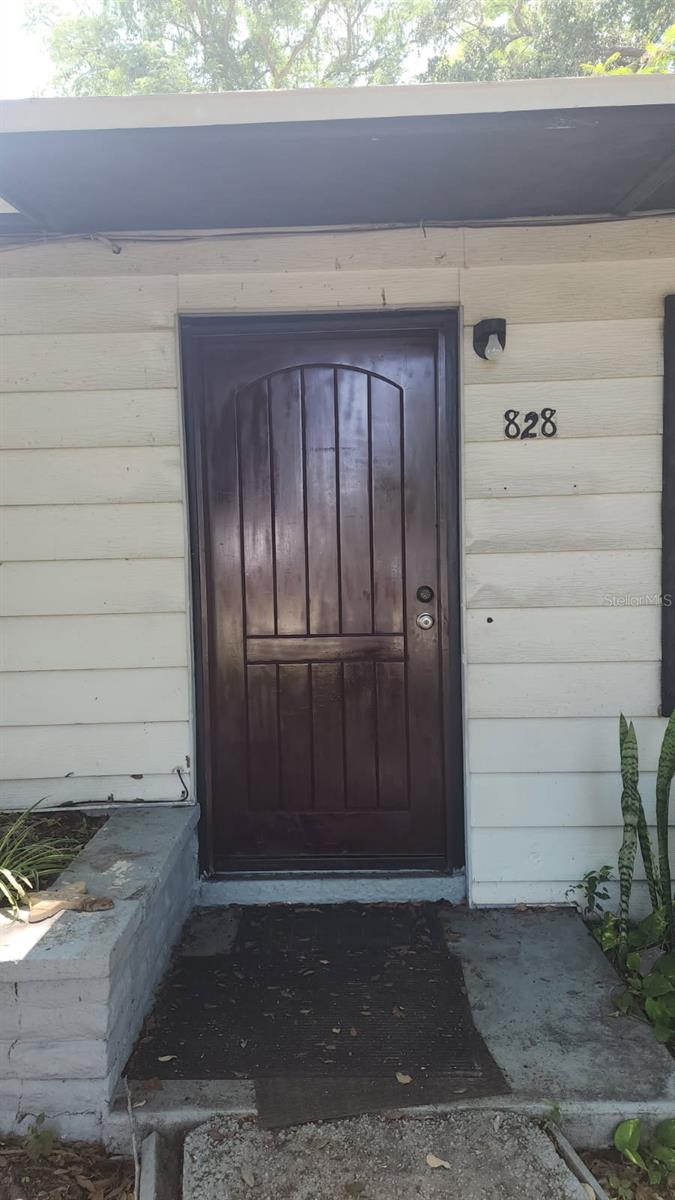Image 2 of 4 For 828 Pinedale Avenue