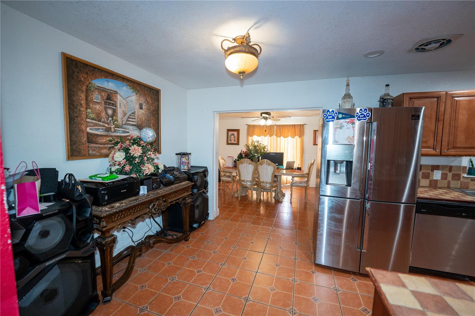 Image 17 of 37 For 5723 Harcourt Avenue