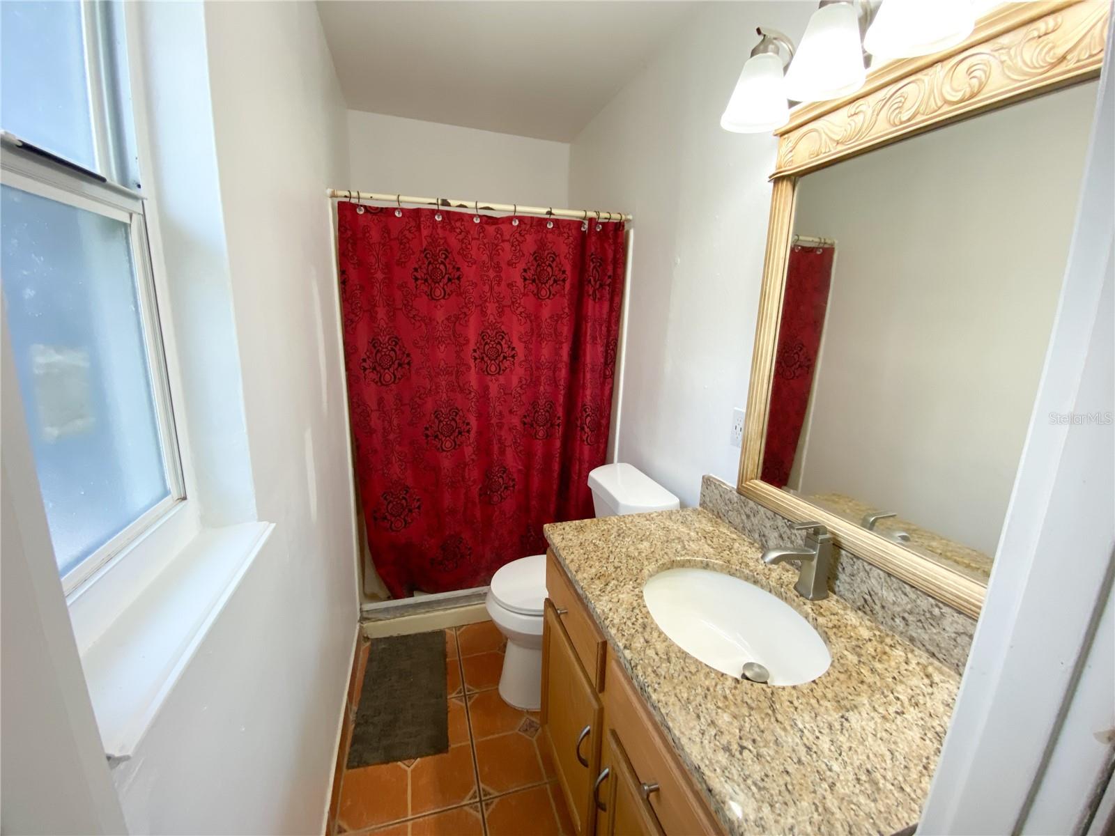 Image 4 of 37 For 5723 Harcourt Avenue