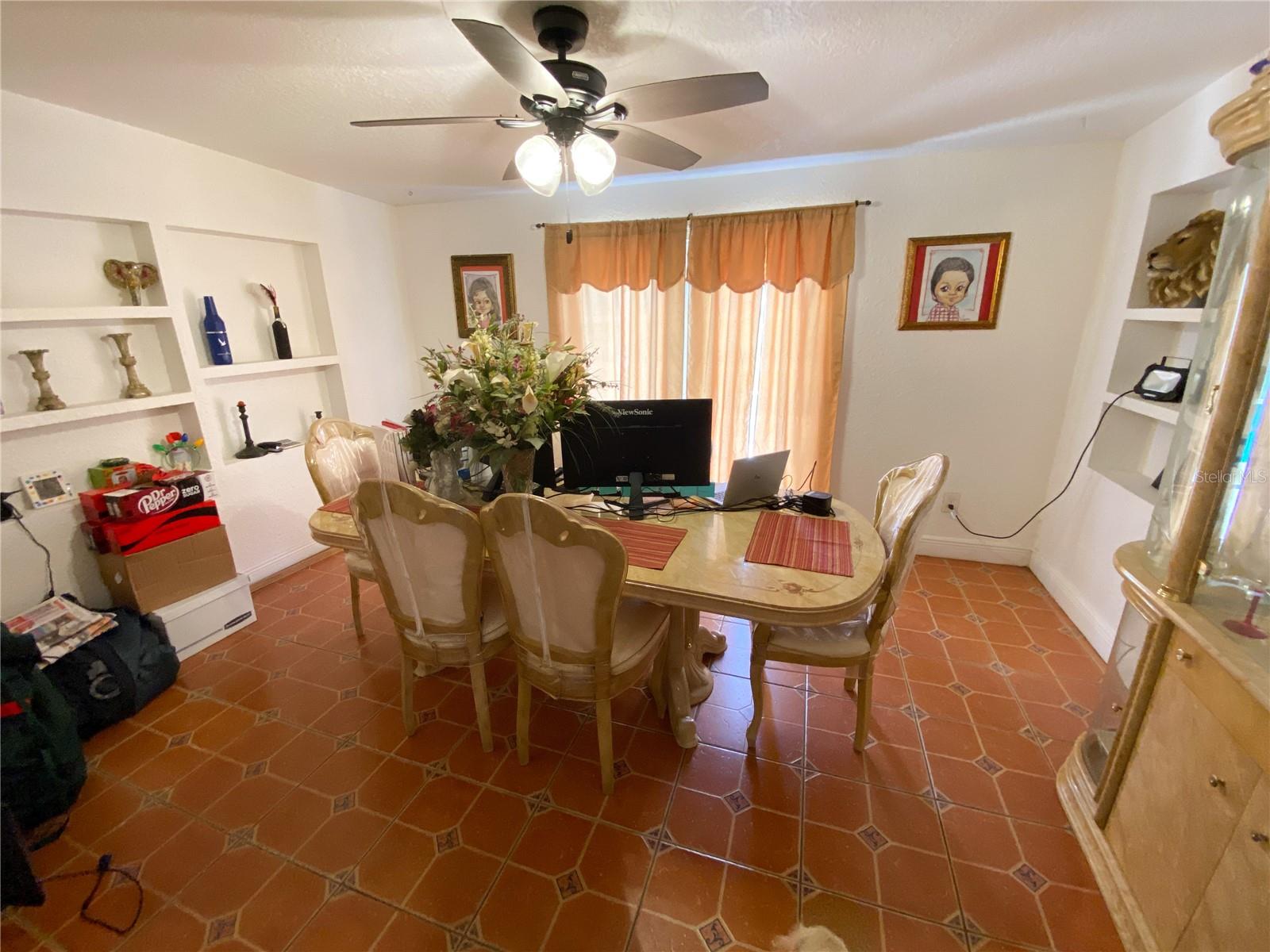 Image 6 of 37 For 5723 Harcourt Avenue