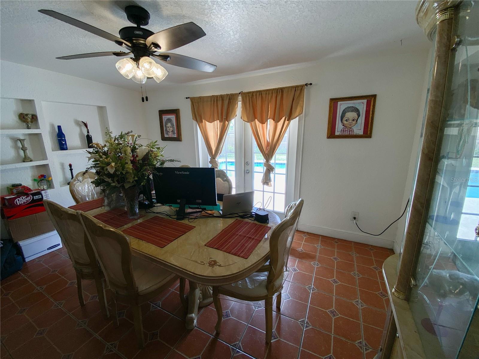 Image 9 of 37 For 5723 Harcourt Avenue