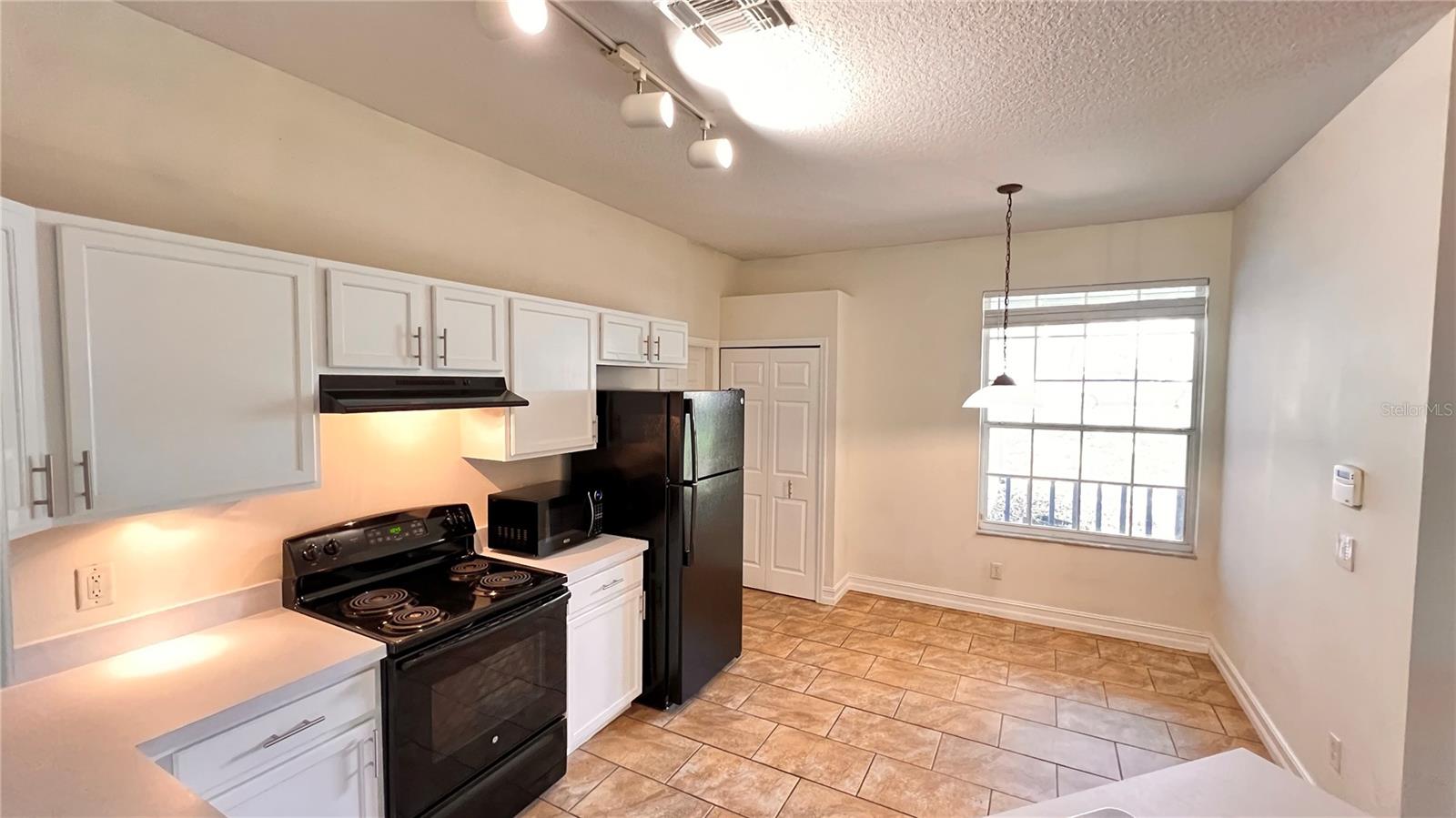 Image 10 of 44 For 949 Dekleva Drive