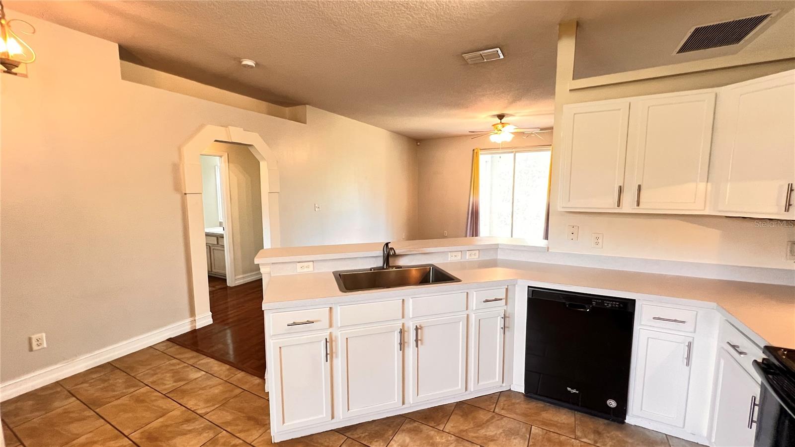 Image 12 of 44 For 949 Dekleva Drive