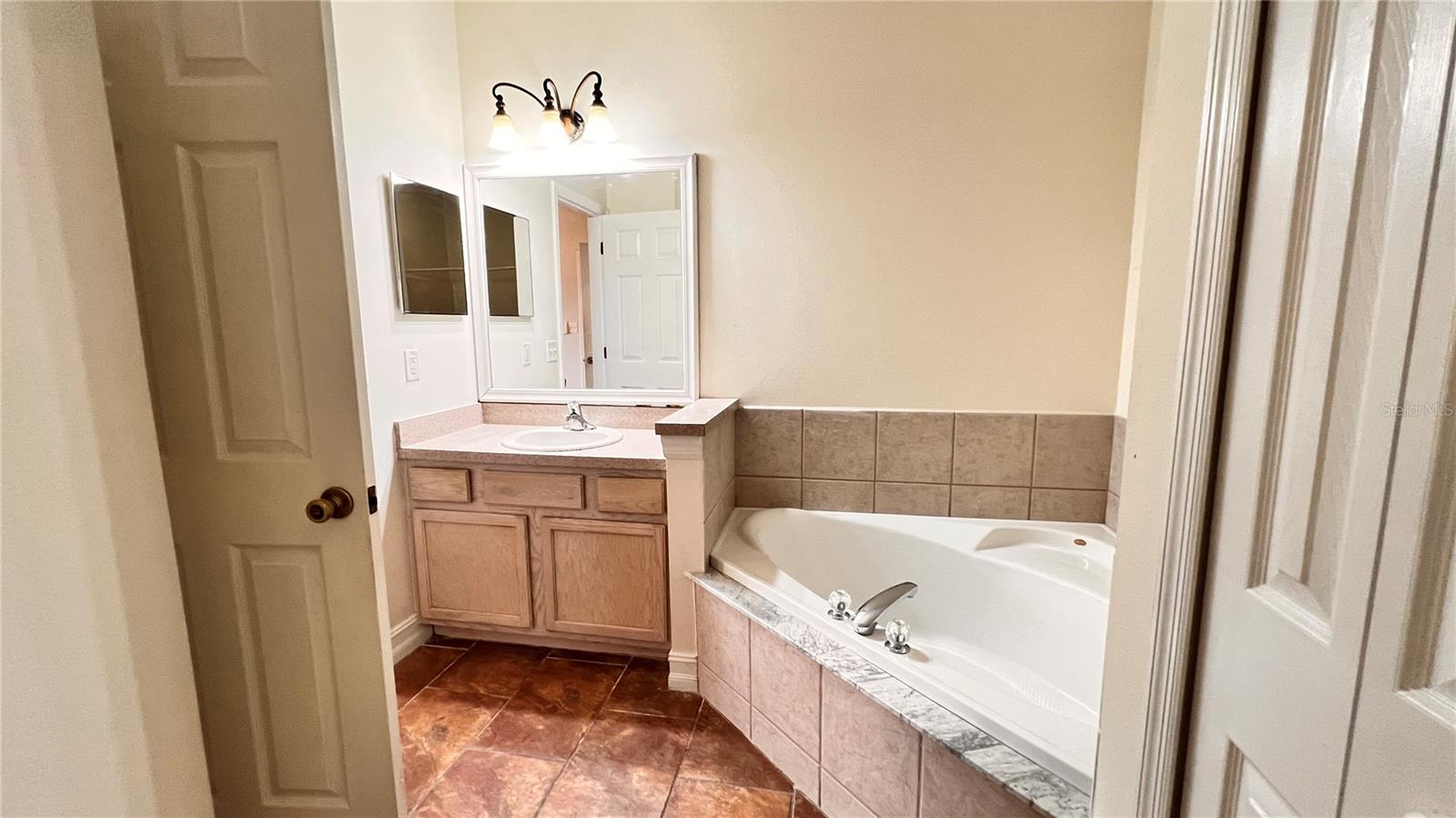 Image 24 of 44 For 949 Dekleva Drive